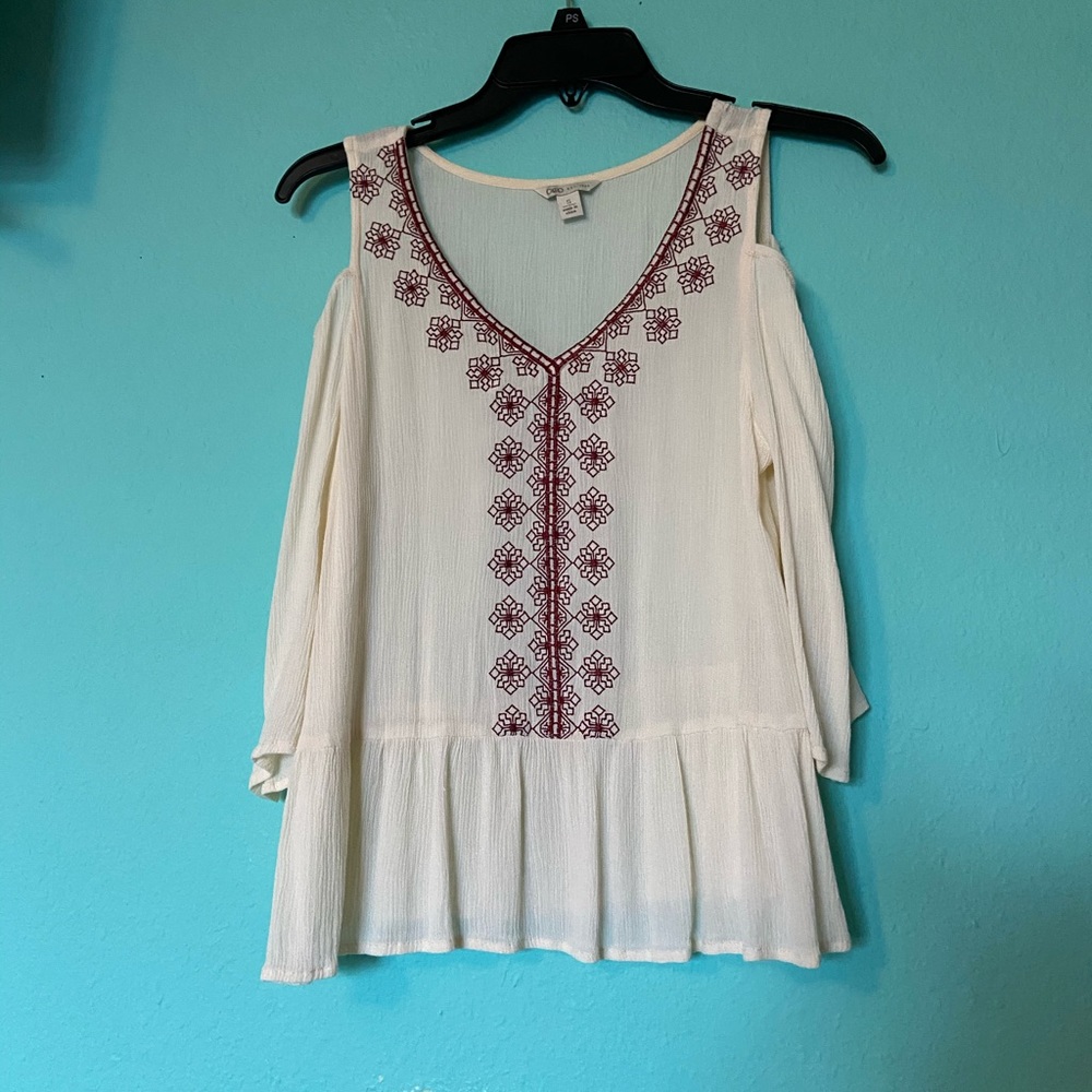 Loose Shoulder blouse